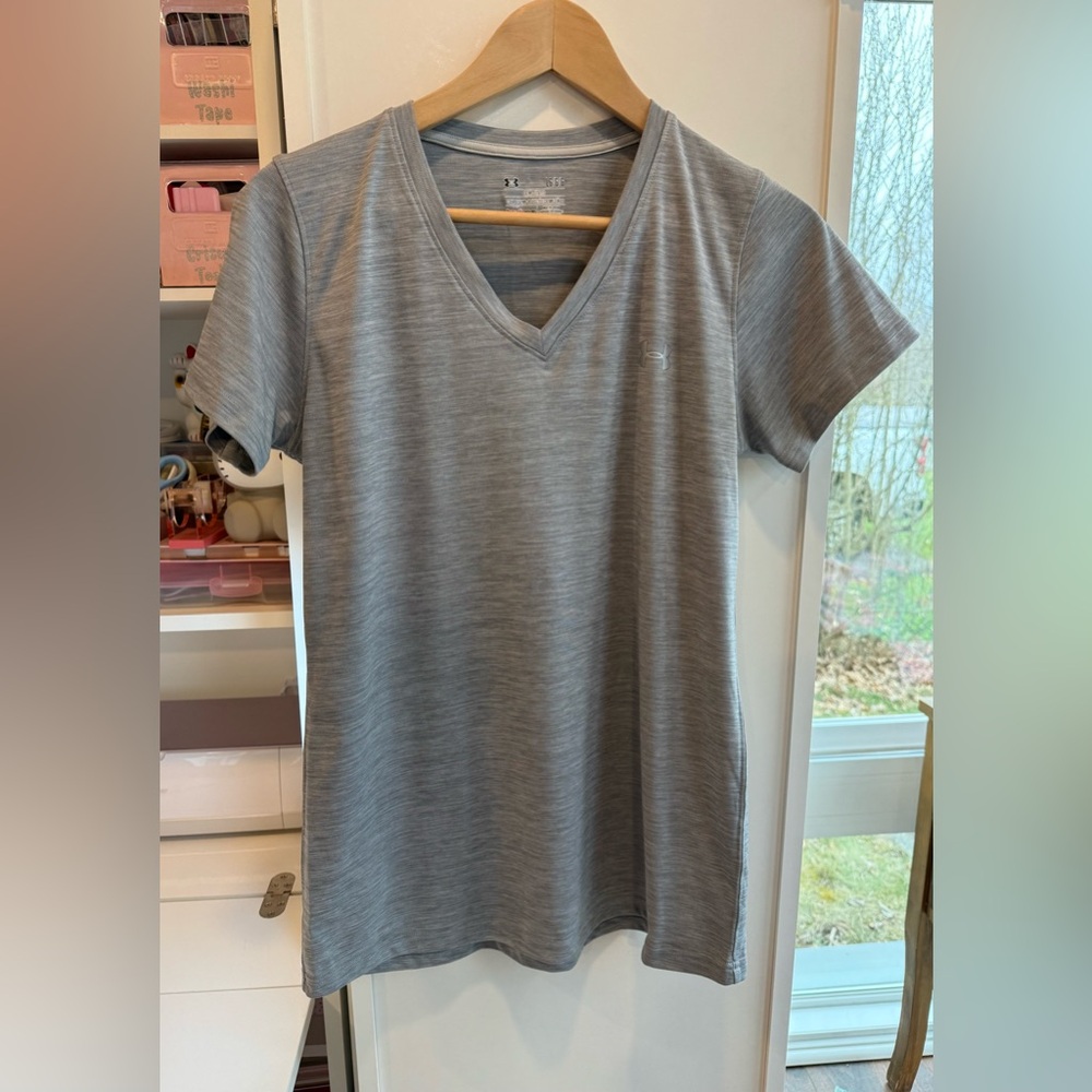 Under Armour HeatGear V-Neck Semi-Fitted Tee Gray Size L